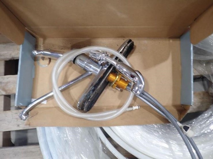 unused-plumbing-supplies-image-8