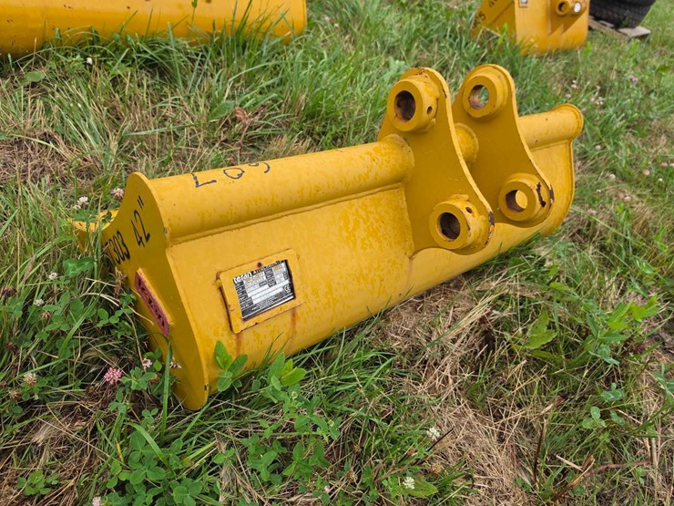 caterpillar-303-image-4