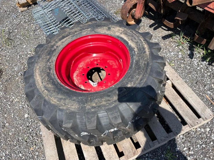 tiron-380x70x19.5-tire-w/-6-lug-rim-(single)-image-2
