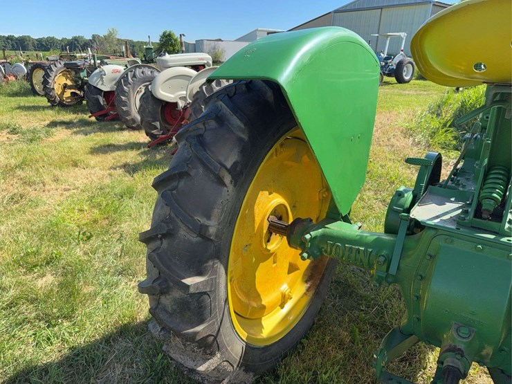 john-deere-model-b-image-4