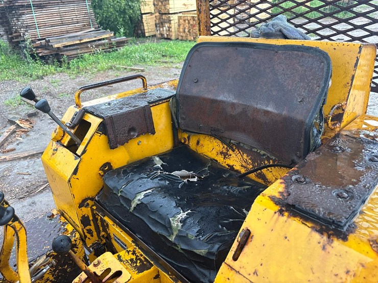 john-deere-350-image-32