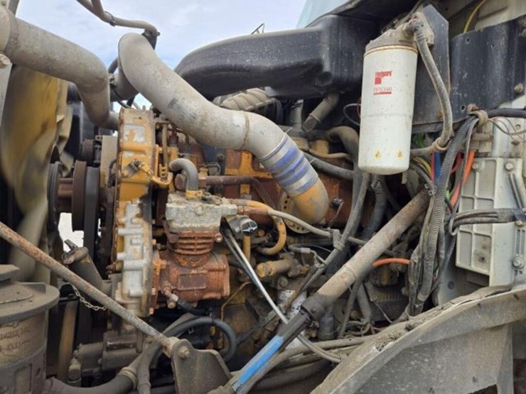 2007-caterpillar-15-image-39