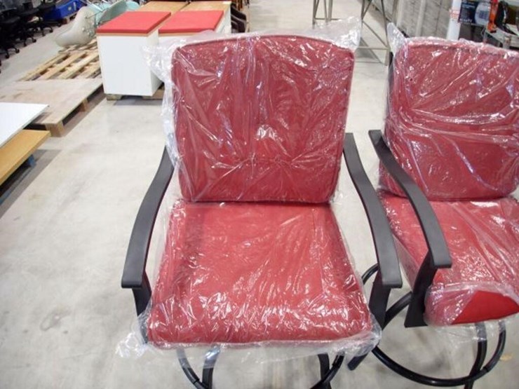 qty-of-(4)-metal-bar-chairs-image-12