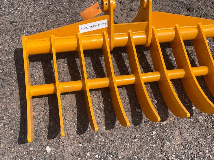 2026-caterpillar-305-image-5