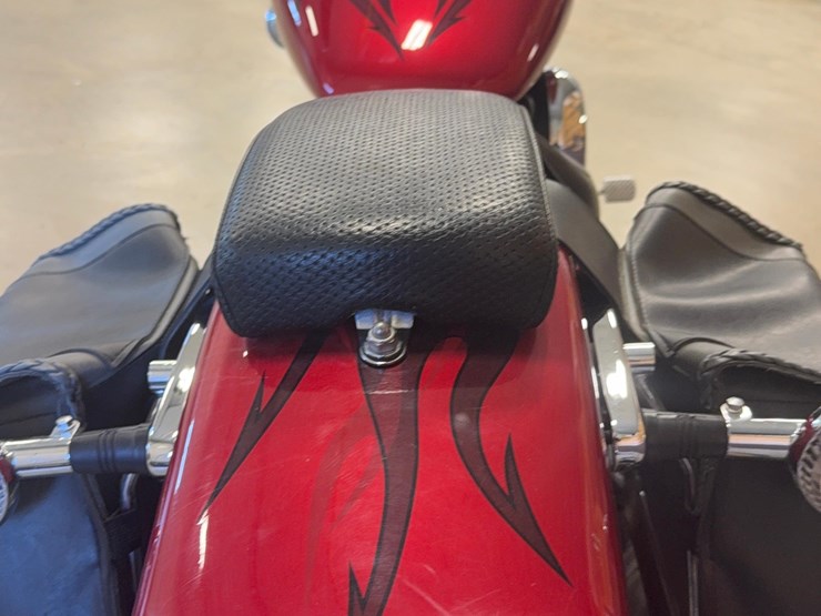 2008-yamaha-v-star-650-classic-image-17