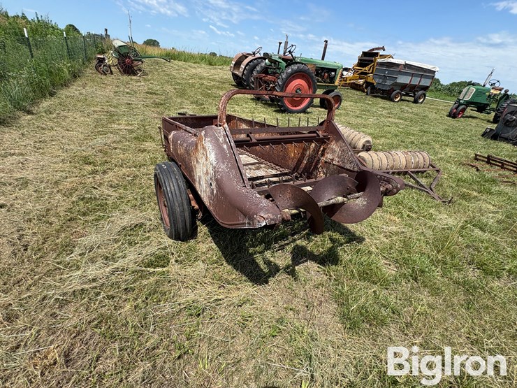 farmall-manure-spreader-image-7