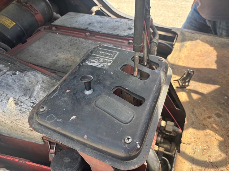 #2246-•-baker-forklift-image-44