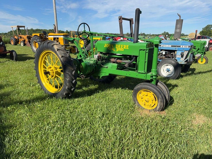 john-deere-model-b-image-1