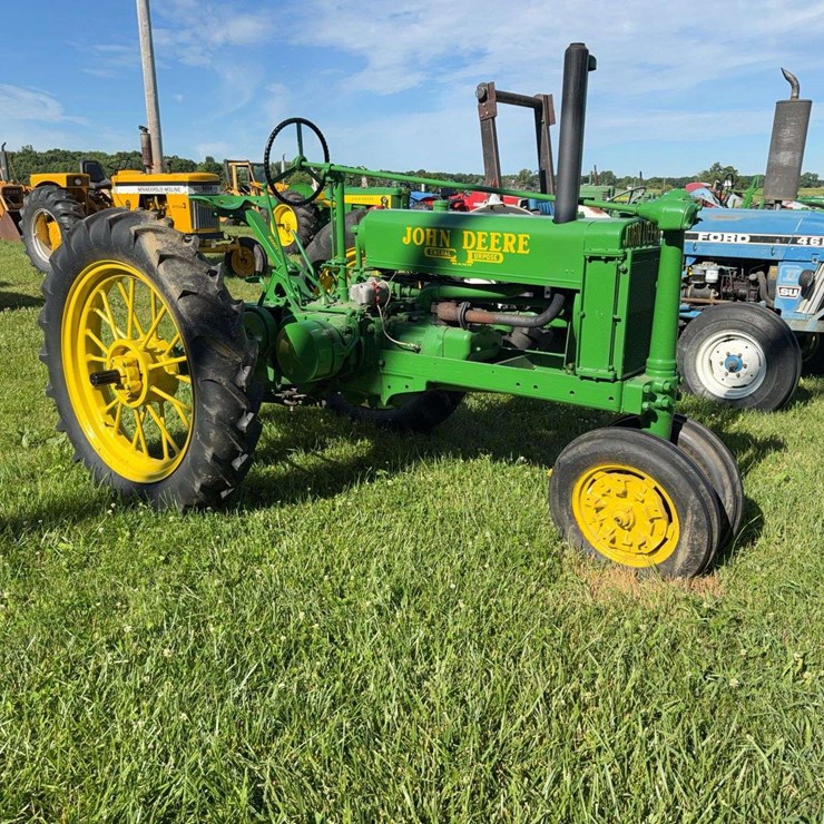 JOHN DEERE MODEL B