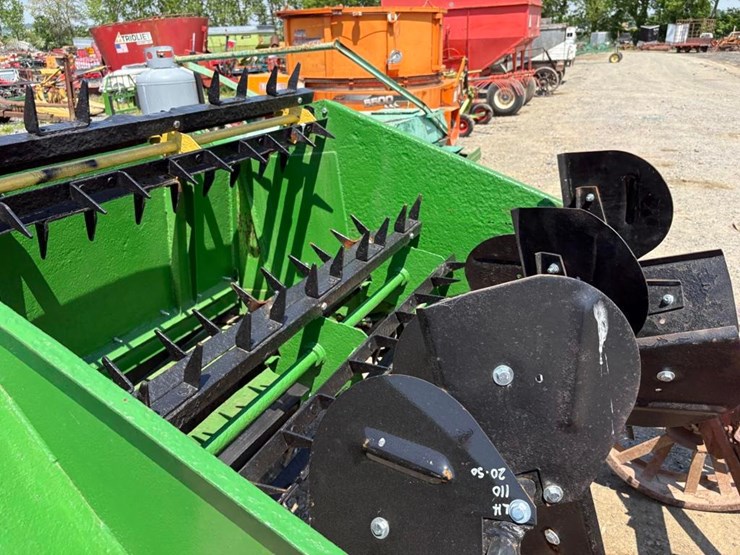 pequea-110-manure-spreader-image-8