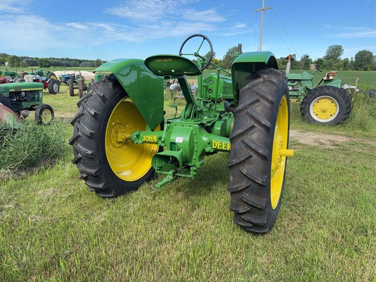 john-deere-model-b-image-4