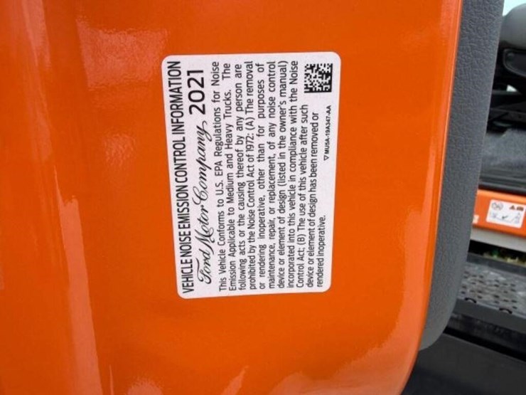 2022-ford-f650-xl-image-9