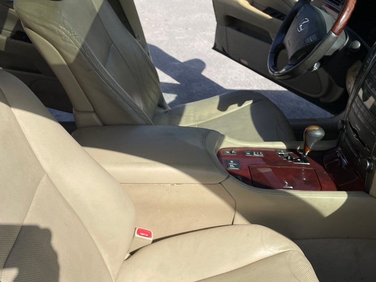 #163-•-2007-lexus-ls-460-(clean-nm-title)-image-15
