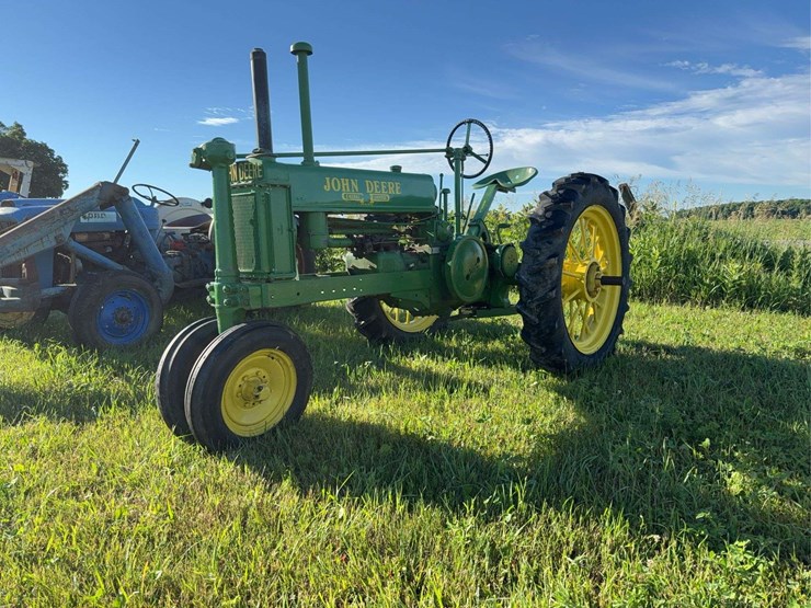 john-deere-model-b-image-1