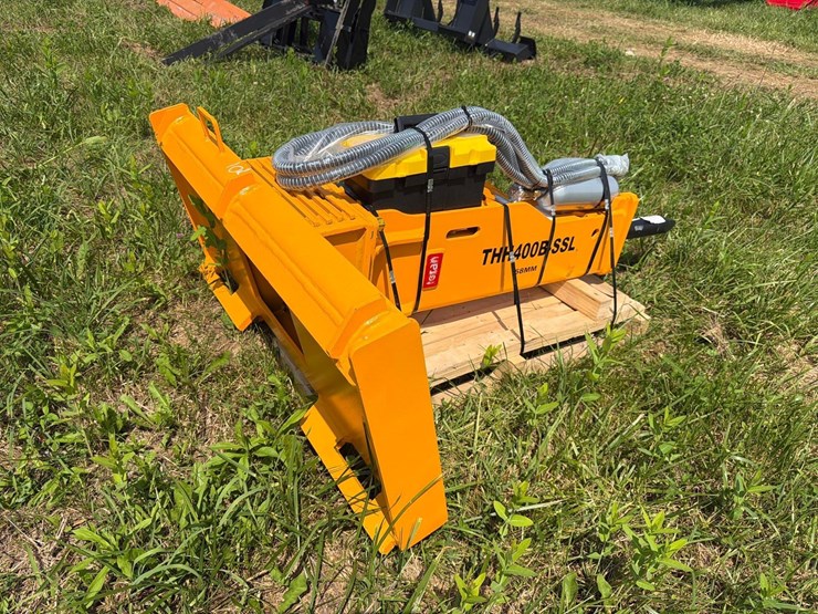 caterpillar-226-image-3
