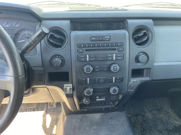 2011-ford-f150-xl-image-16
