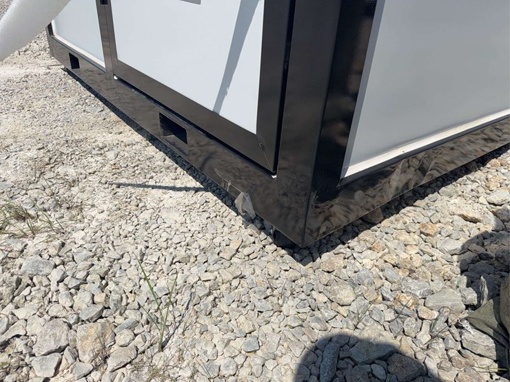new-portable-bathroom-w/-shower-image-13