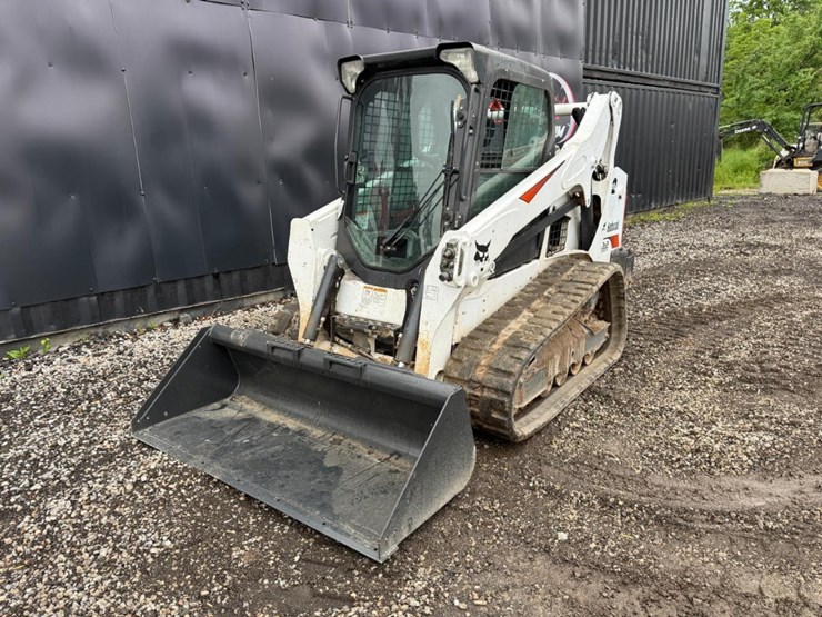 2019-bobcat-t595-image-8
