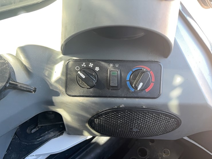 2021-bobcat-s740-image-20
