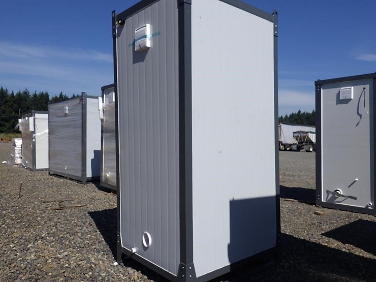single-stall-portable-toilet-image-4