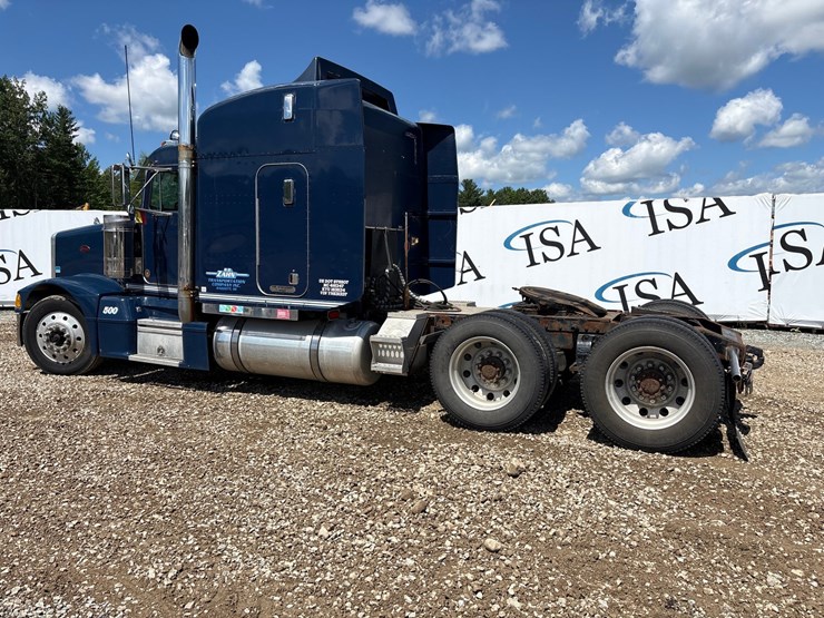 2000-peterbilt-377-image-3