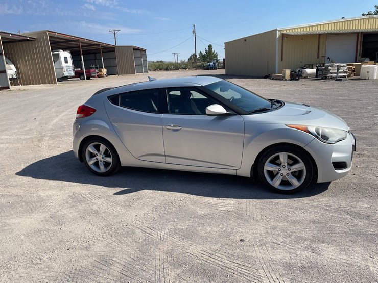 #154-•-2013-hyundai-veloster-(nm-title-in-delay)-image-4