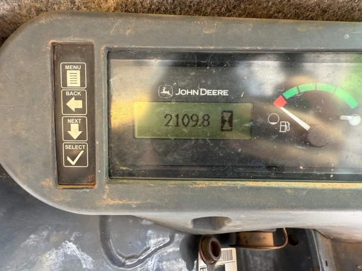 2016-deere-317g-image-24