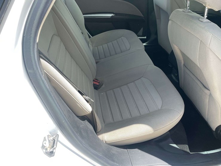 2020-ford-fusion-4-door-sedan-(151,145-miles)-image-16