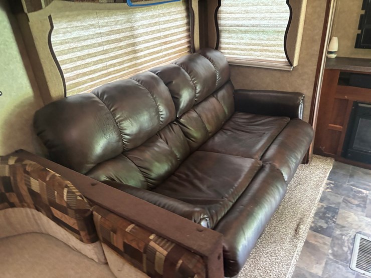 #2231-•-2014-crusader-335-5th-wheel-camper-image-53