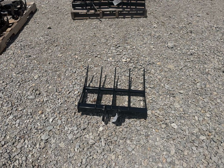 19”-mini-excavator-root-rake-image-4