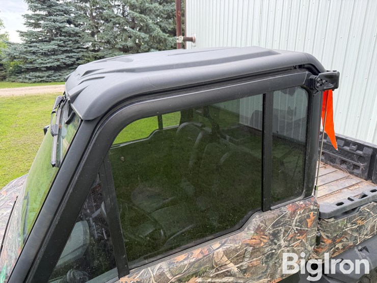 2025-can-am-defender-utv-image-12