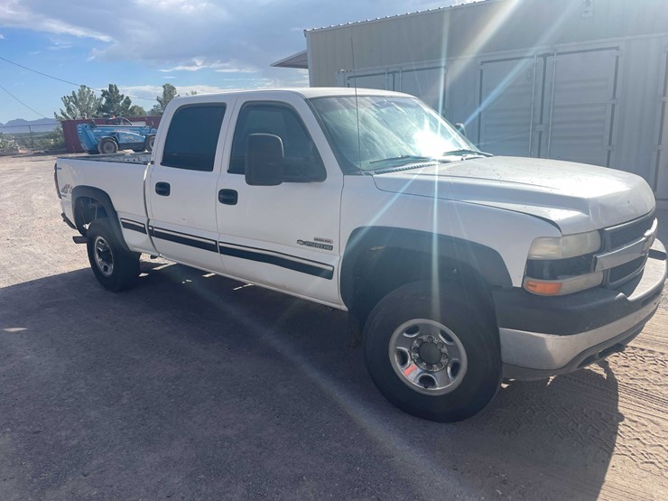 2002-chevrolet-2500hd-image-3