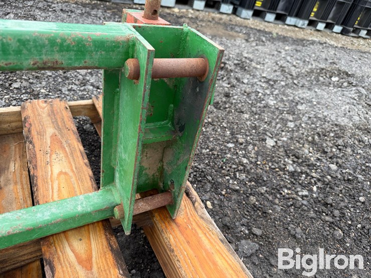 john-deere-148-image-12