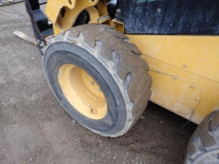 2022-caterpillar-236d3-image-34