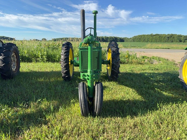 john-deere-model-b-image-2