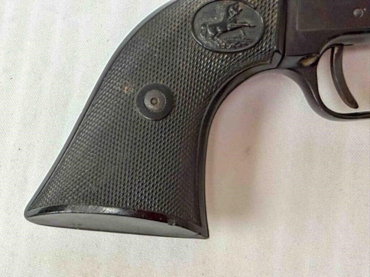 colt-revolver-image-13