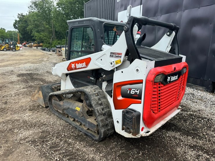 2021-bobcat-t64-image-4