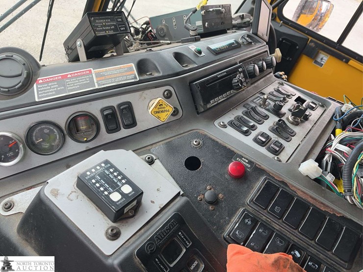 non-operable-2020-mack-lr-t/a-refuse-truck-image-10