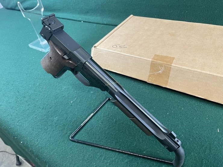 high-standard-mdl.107-military-22lr-pistol-image-5