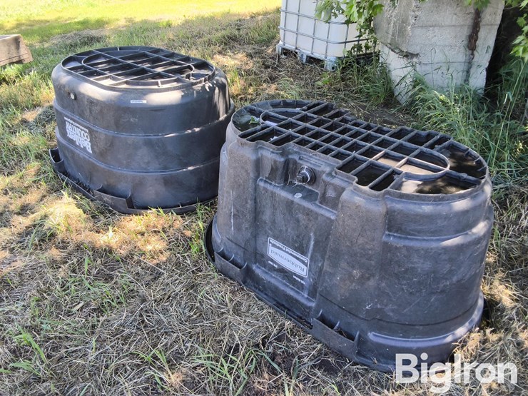 rubbermaid-100-gal-tubs-image-1