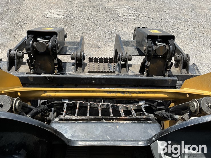 2023-caterpillar-232d3-image-14