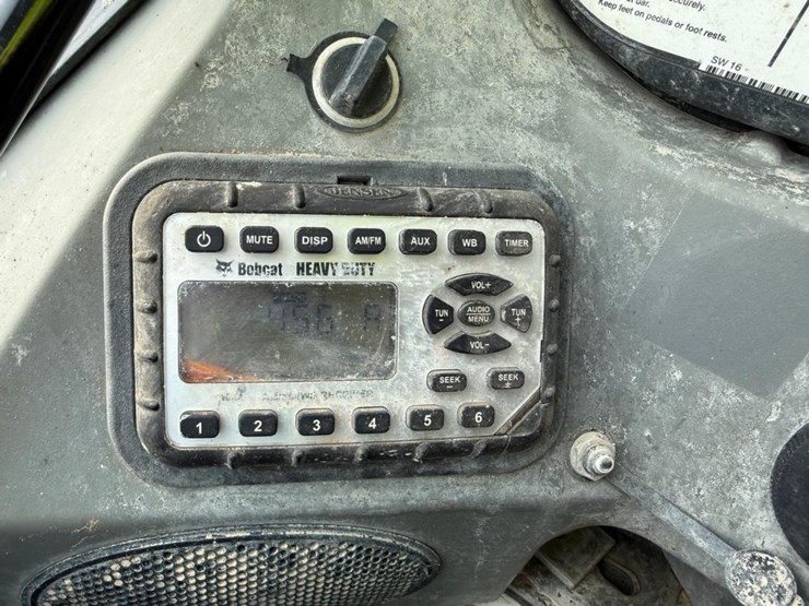 2019-bobcat-t740-image-20