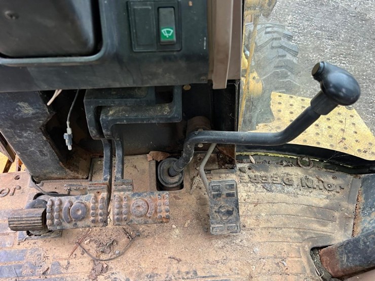 john-deere-310d-image-25
