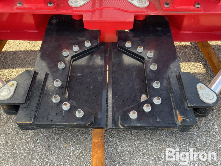 2026-massey-ferguson-730-image-19