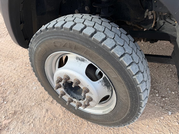 2024-ram-5500-crew-cab-mechanics-truck,-4x4-image-7