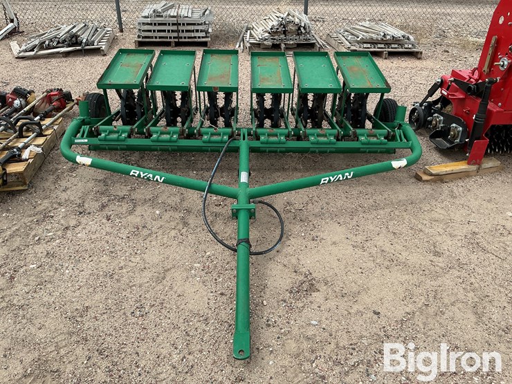 ryan-renovaire-tow-behind-aerator-image-2