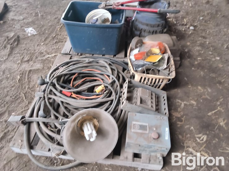 power-cords-&-misc-image-8