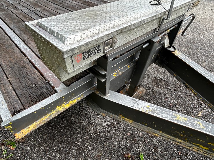#31-•-1986-cz-tandem-axle-equipment-trailer-image-18