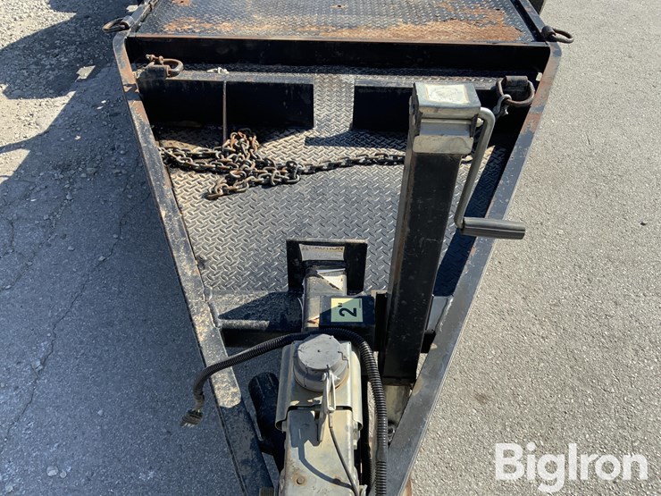 2020-massey-ferguson-730-image-13