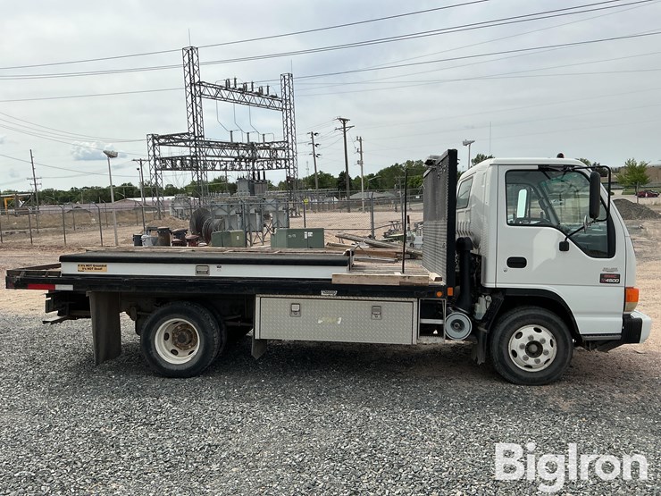 2003-gmc-w4500-image-4